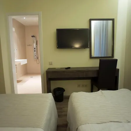 Hotel аква варвара 3*